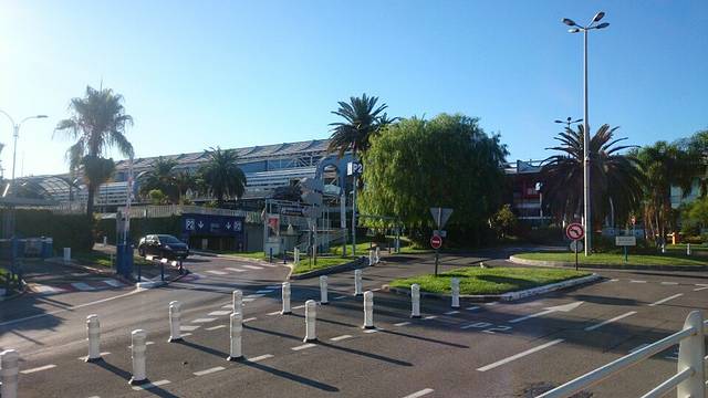 尼斯蔚蓝海岸机场