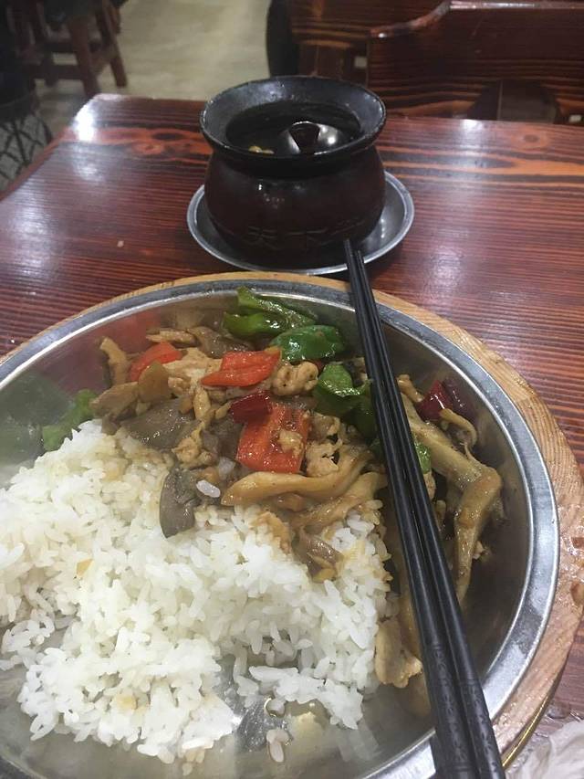 胡氏瓦罐煨汤(东街店)