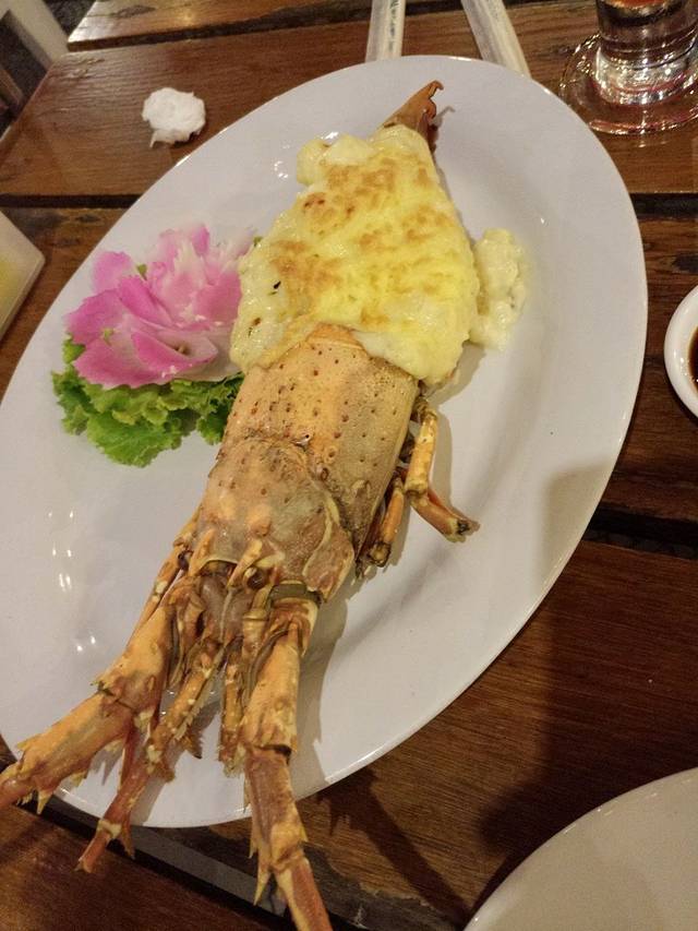 Khao Noi Sports Bar and Restaurant