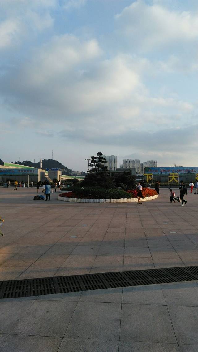 沃尔玛购物广场(鸿通城店)