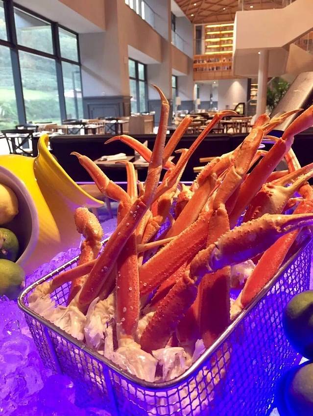 凤凰艺馆酒店自助餐厅