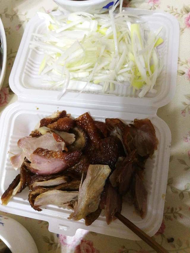 阿东北京果木烤鸭(中牟总店)