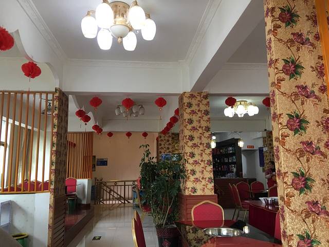 客家寨猪肚包鸡