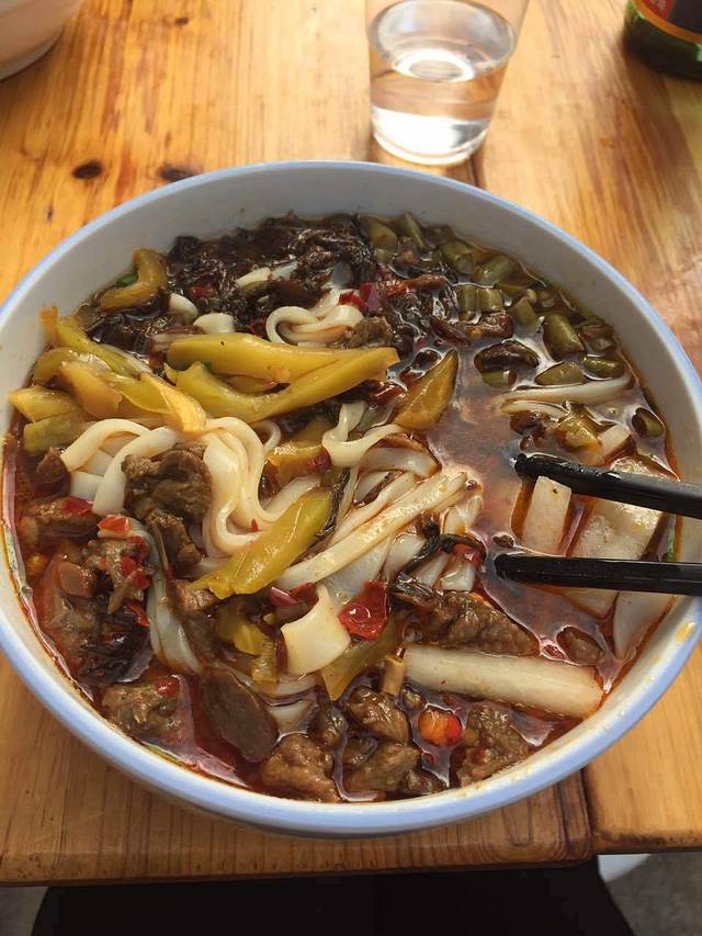 李易面馆(树木岭店)