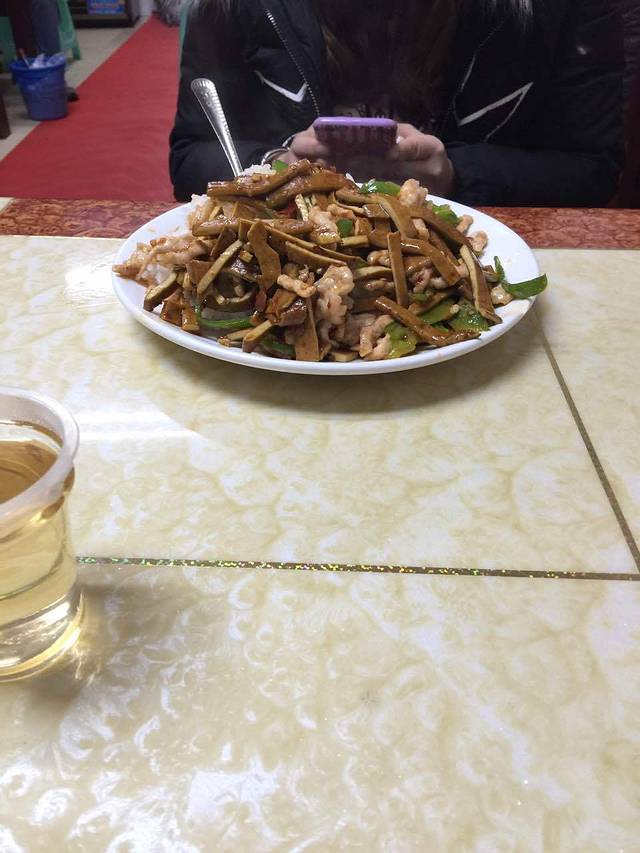 邓干锅家常菜(胡杨路店)