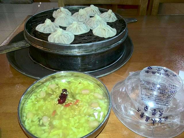 洪三灌汤包(新华街店)