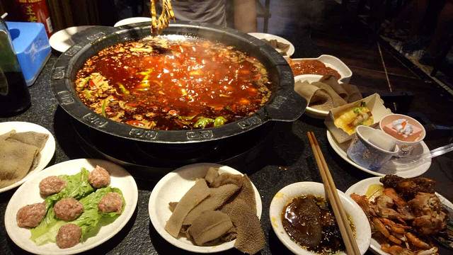 凯旋门海鲜自助火锅城(财富广场店)