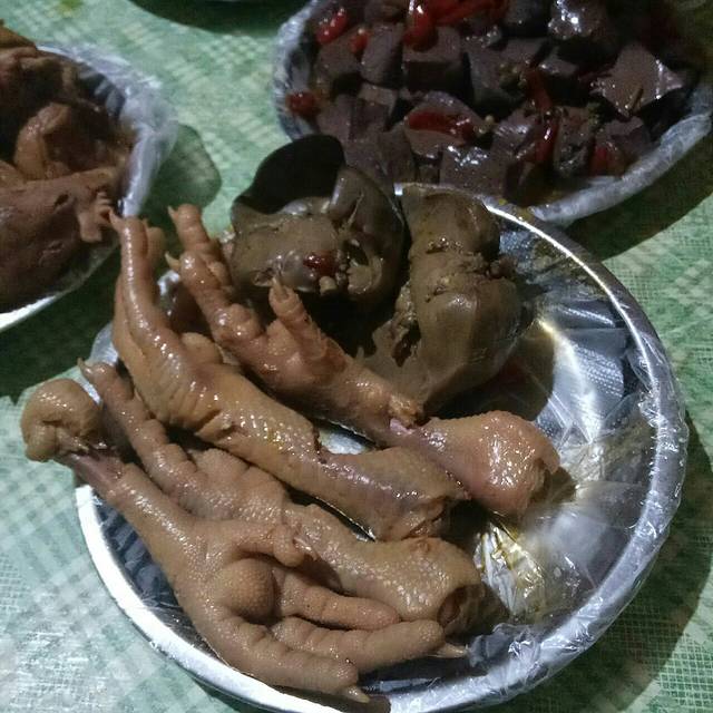 梁老三麻辣鸡头总店