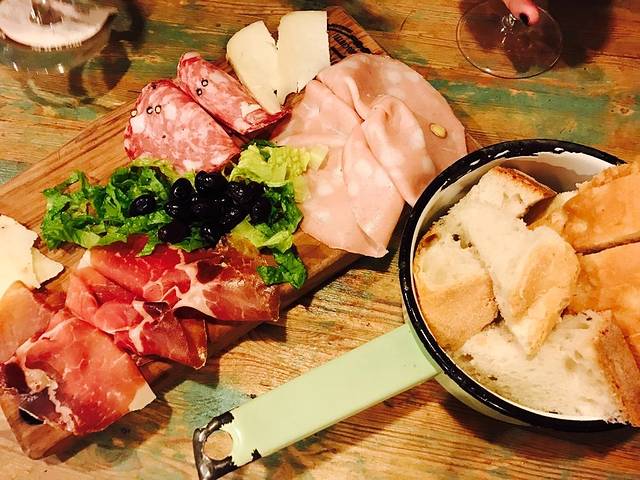 Prosciutteria Cantina Dei Papi(Trevi)