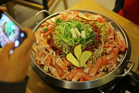 首尔美食攻略-2024首尔网红餐厅-必吃地图,小吃街,人气推荐-去哪儿