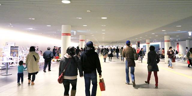 札幌站前通地下步行空间