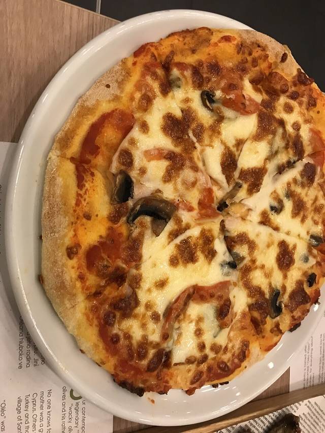 Oleo Pazzo Mediterranean Bistro