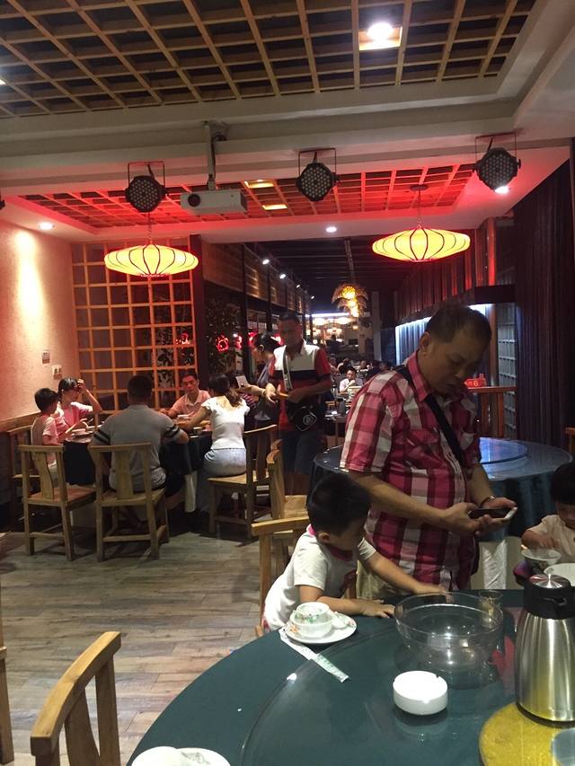 萬家灯火·私房湘菜·22年老手艺(君临天下店)