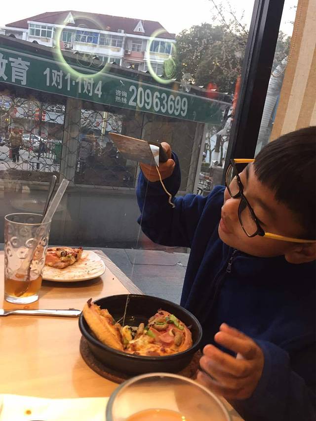 必胜客(南汇乐购店)