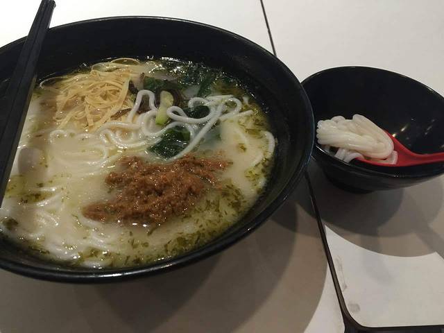 灵芝妹子海鲜米线(开发区亿合城店)