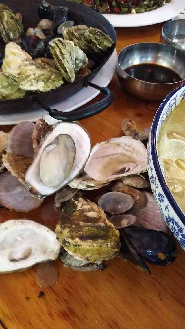 老锅头·五谷丰登铁锅炖(高区店)