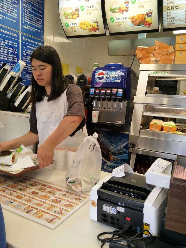 华莱士·全鸡汉堡(乐余店)