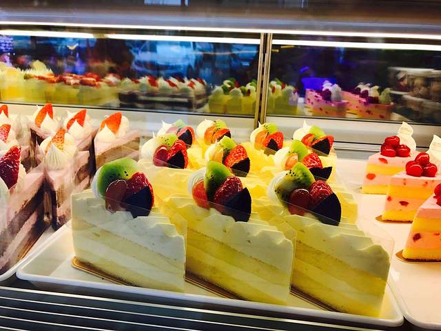 八尾猫的生日(天柱山街店)