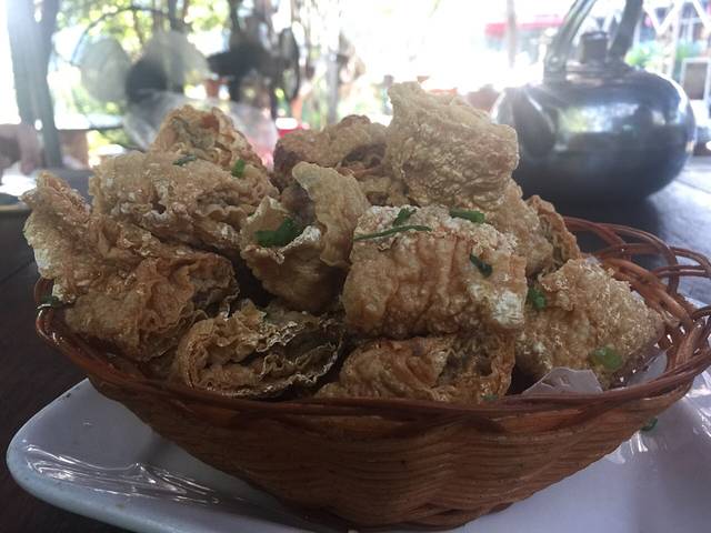 龚响春土鸡煲山庄(后宅店)