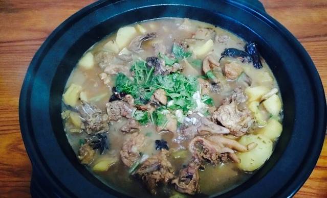 新味园农家铁锅炖