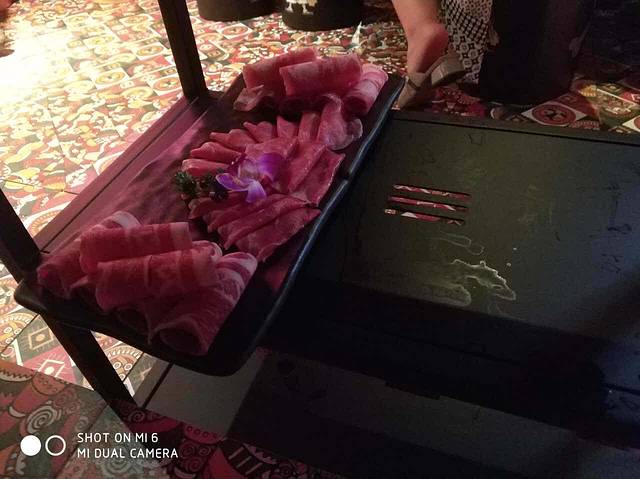 红魔(干拌麻辣烫宝山万达店)