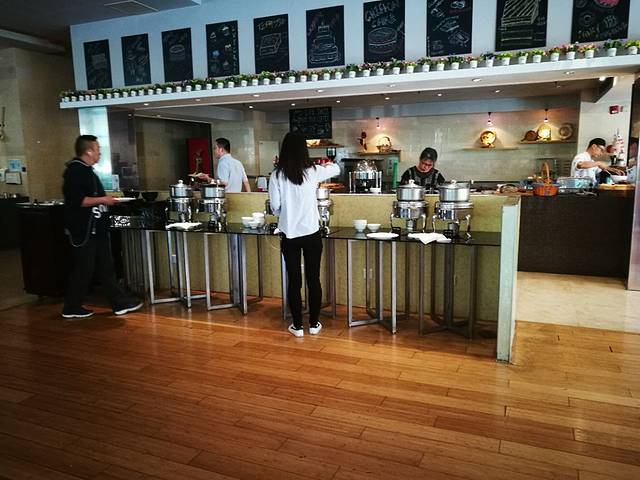 昆山琶拉帝诗酒店·The Gill+BAR 燃扒房