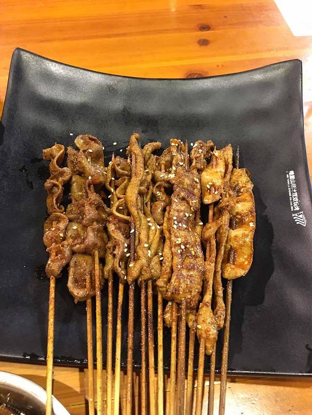 峨眉山原汁双双烧烤(净居寺店)