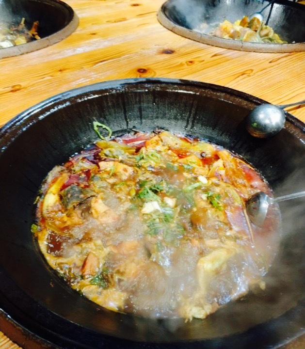 咱屯子锅台鱼(彩霞街店)