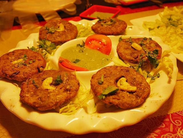 蓝孔雀美食(南岗店)