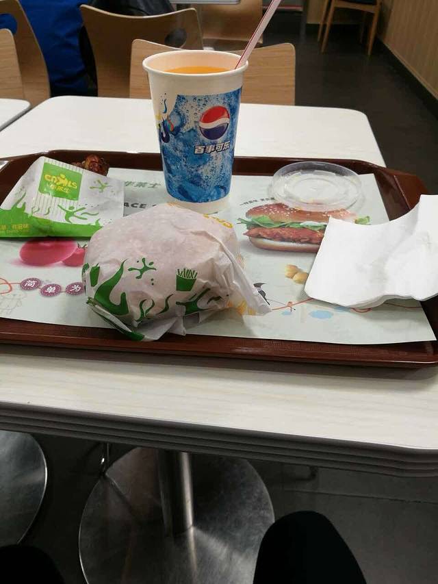 华莱士·炸鸡汉堡(荷花池校区店)