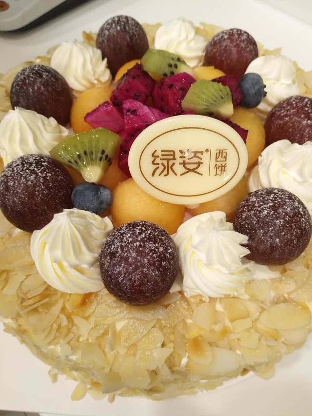 绿姿鲜奶烘焙(逍林店)