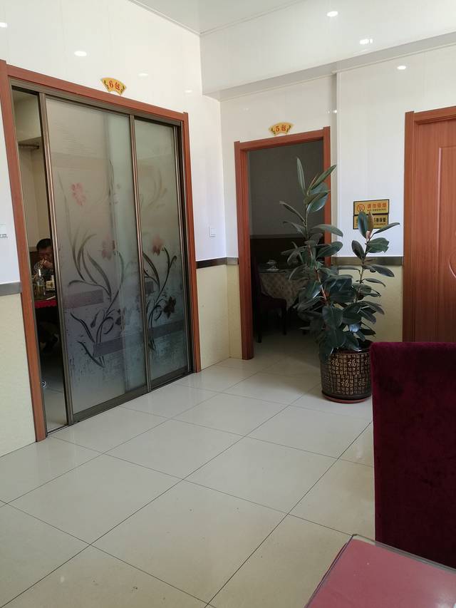 新百合园手抻面