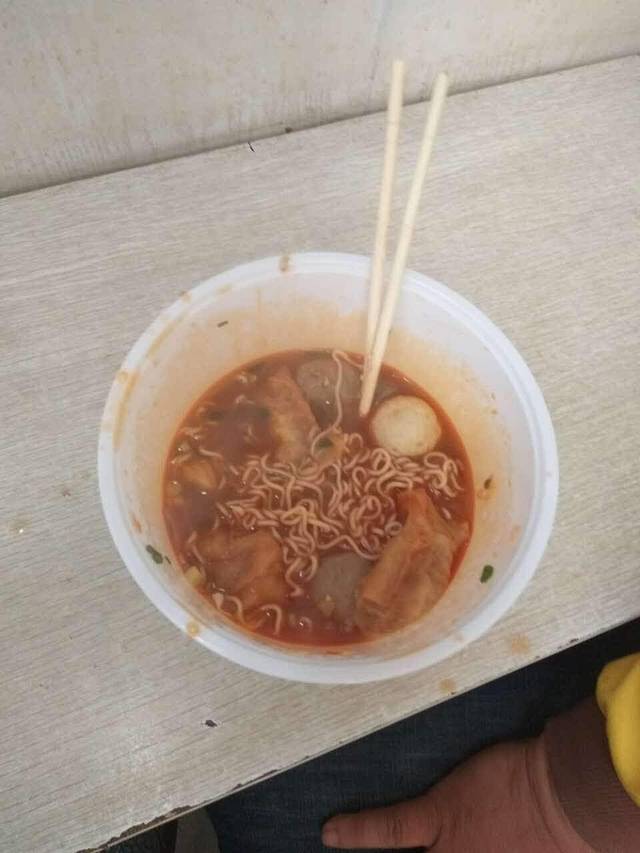 荆州女人街麻辣烫·麻辣香锅(七里一村店)