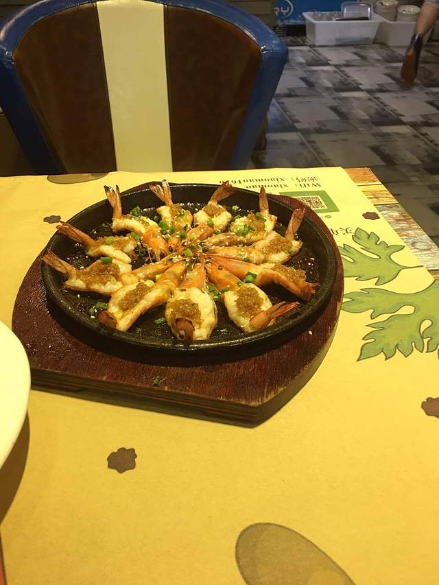 小猫吃虾(金萨店)