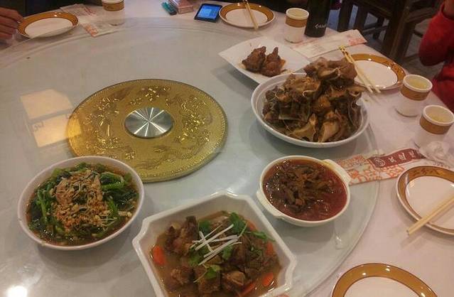 雍记南部肥肠干饭(长兴街店)