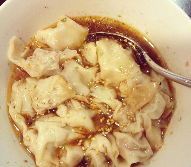 弄堂小馄饨食府