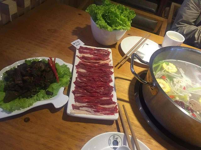 潮功夫牛侠潮汕牛肉火锅(朝阳门益田假日店)