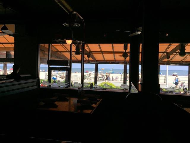 Waterman's Surfside Grille