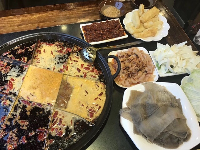 苟味道老火锅(黄桷坪店)