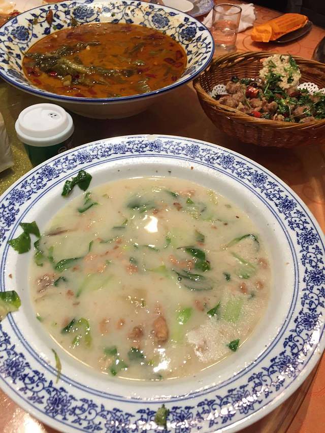 铂领龙虾羊肉土菜馆