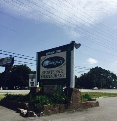 Mulligans SPorts Bar
