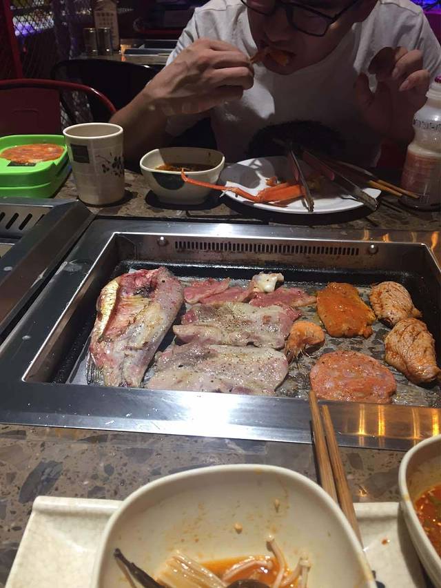 倾锅倾城海鲜火锅烤肉自助百汇(麻城广场店)