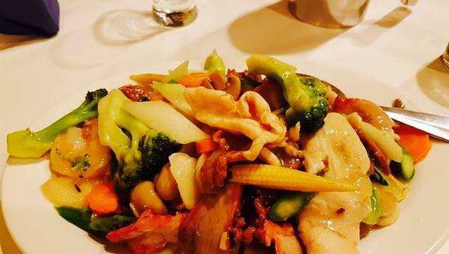 Maple Leaf Chinese & Malaysian Restaurant