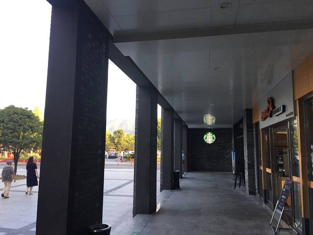 桐庐服务区迈力士便利超市