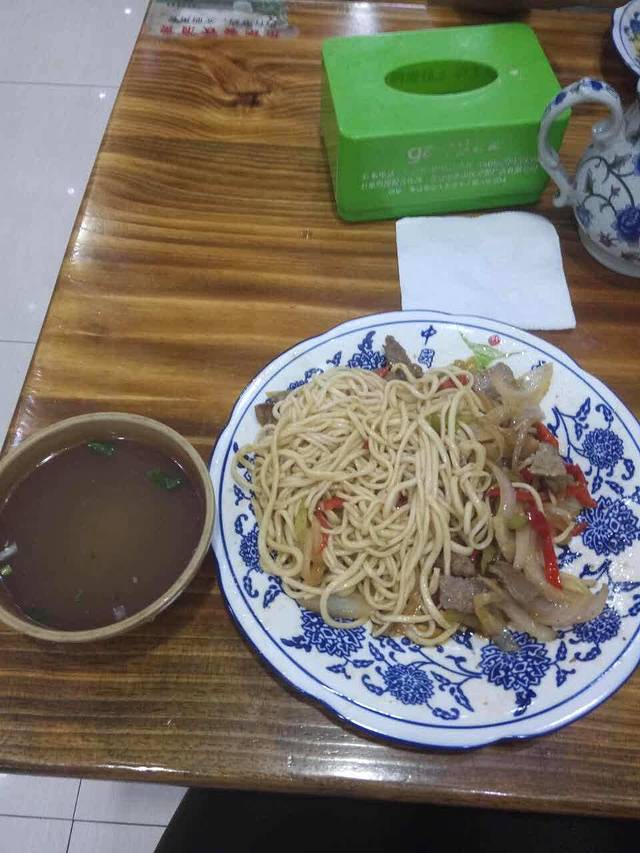 晨旭中华传统牛肉拉面(万达广场泰安泰山店)