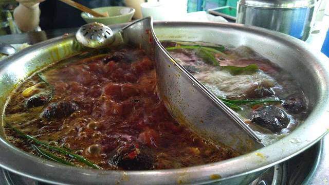 黑鸡母杀牛匠火锅(崇文路店)