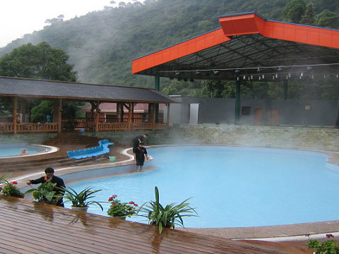 螺髻山温泉山庄