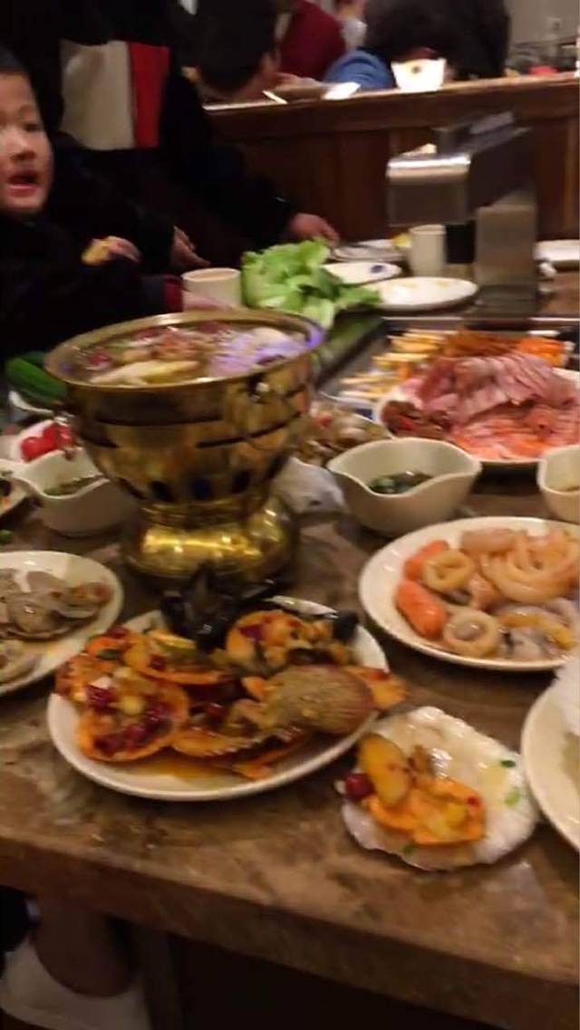 金滏山海鲜自助 (淮海北路店)