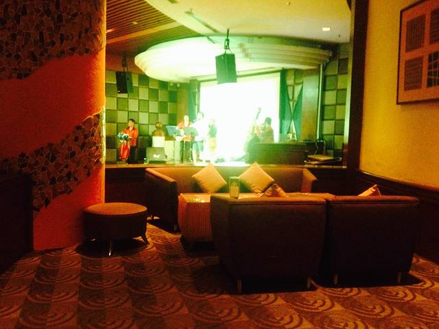 Travellers Bar and Grill