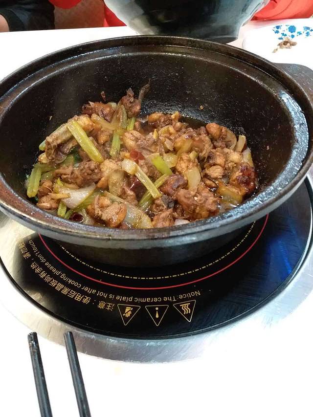 匆时缘纸上烤鱼鸡公煲(信达路店)